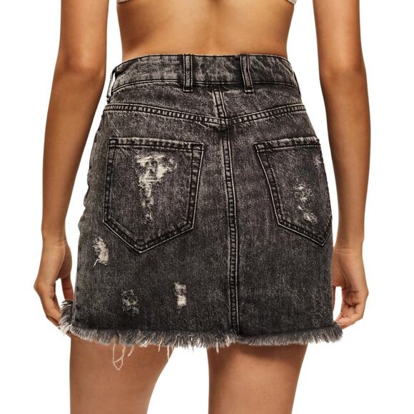 SER.O.YA Alli Mini Skirt in Phoenix Black Acid Wash NWT Size 24 - Picture 3 of 4